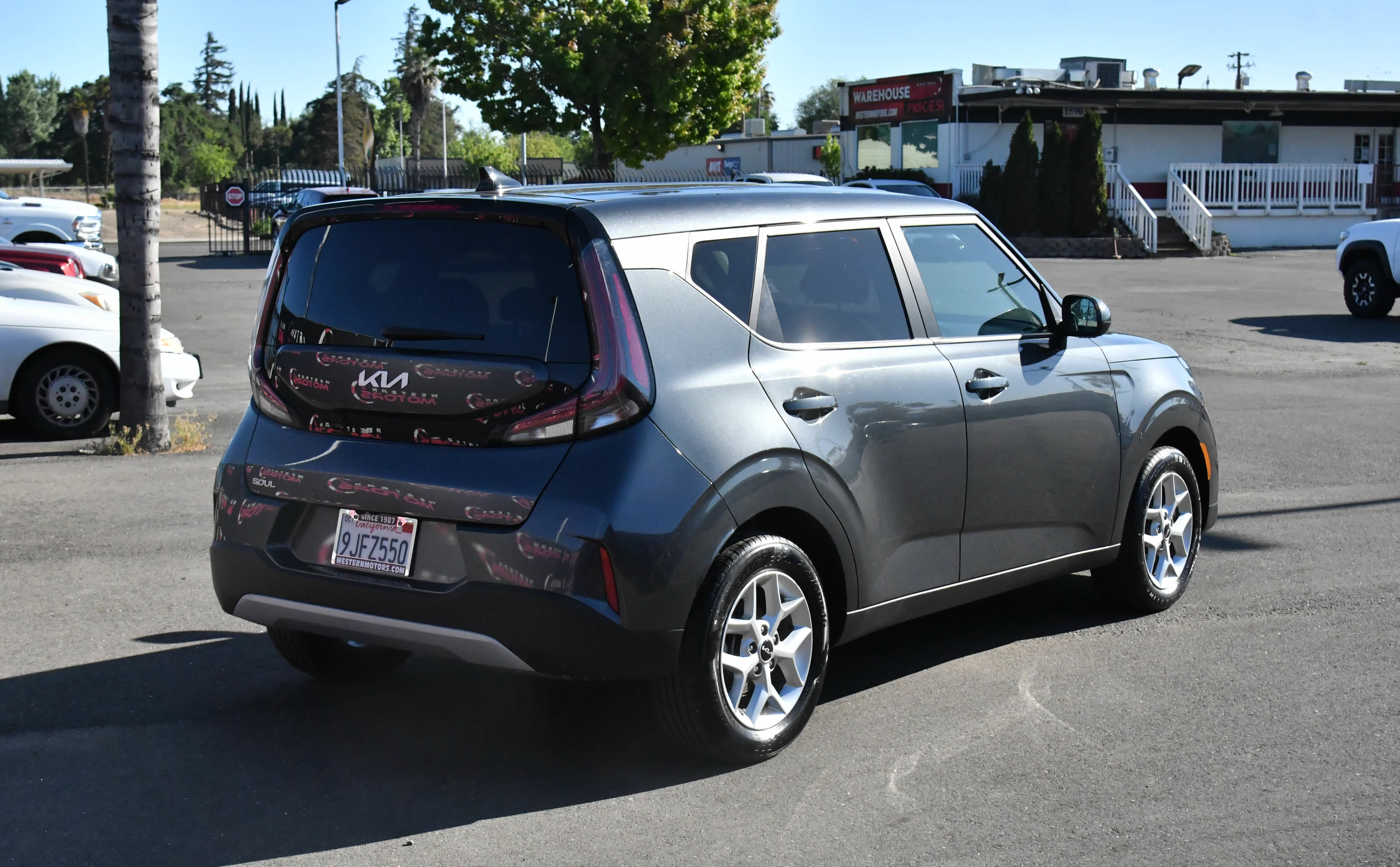 Used 2024 Kia Soul LX w/ Option Group 015 FWD image 8