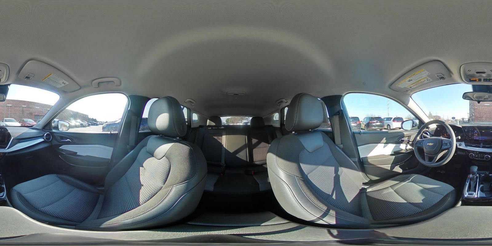 Used 2025 Chevrolet Trax LT image 41