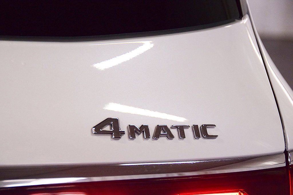 Used 2025 Mercedes-Benz GLS 580 4MATIC image 12