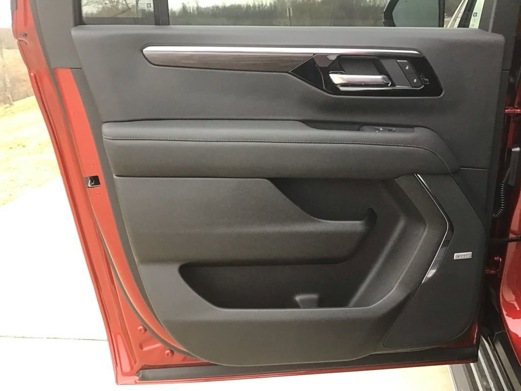 New 2026 Chevrolet Suburban LT w/ Comfort Package image 14