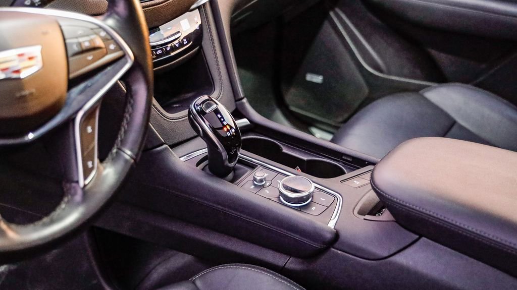 Used 2024 Cadillac XT5 Premium Luxury image 24