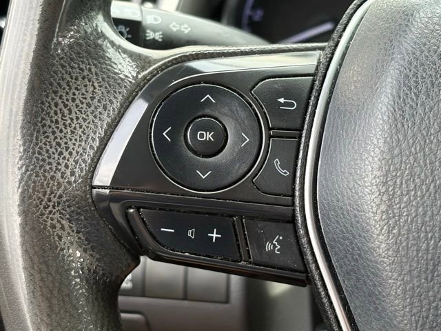 Used 2019 Toyota Camry LE FWD image 18