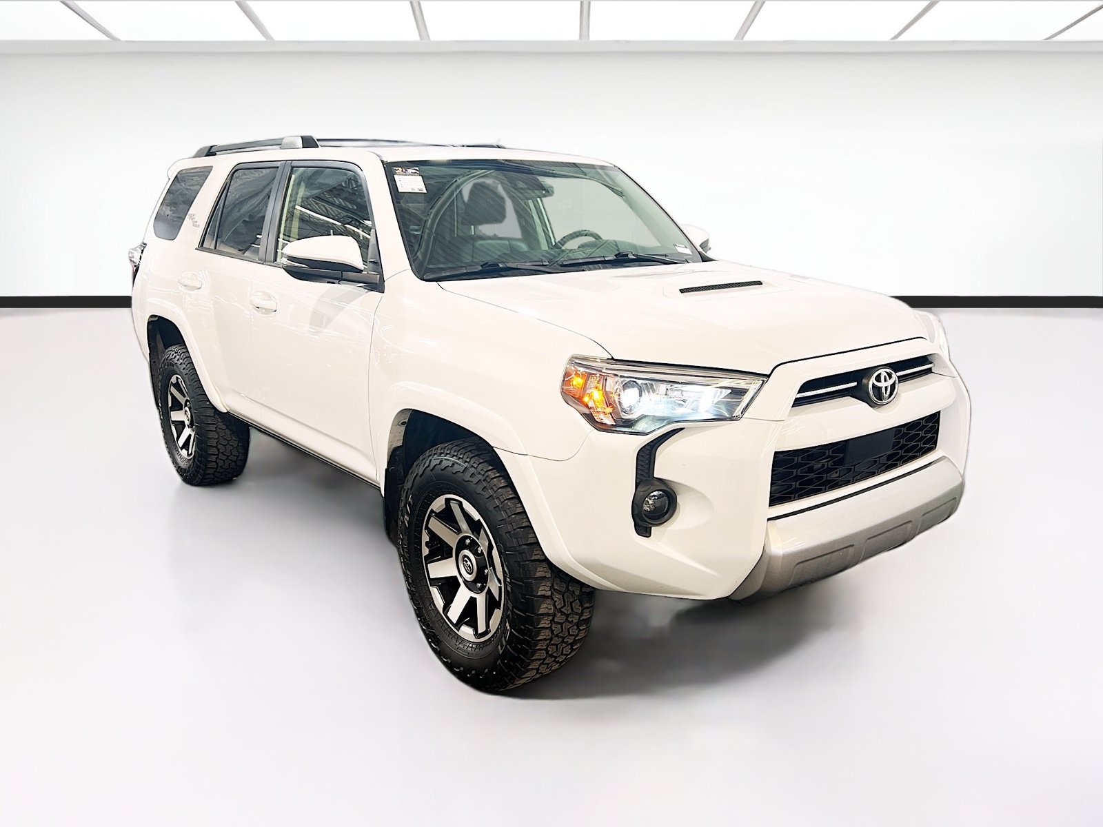 Used 2021 Toyota 4Runner TRD Off-Road Premium w/ Moonroof Package AWD/4WD image 3