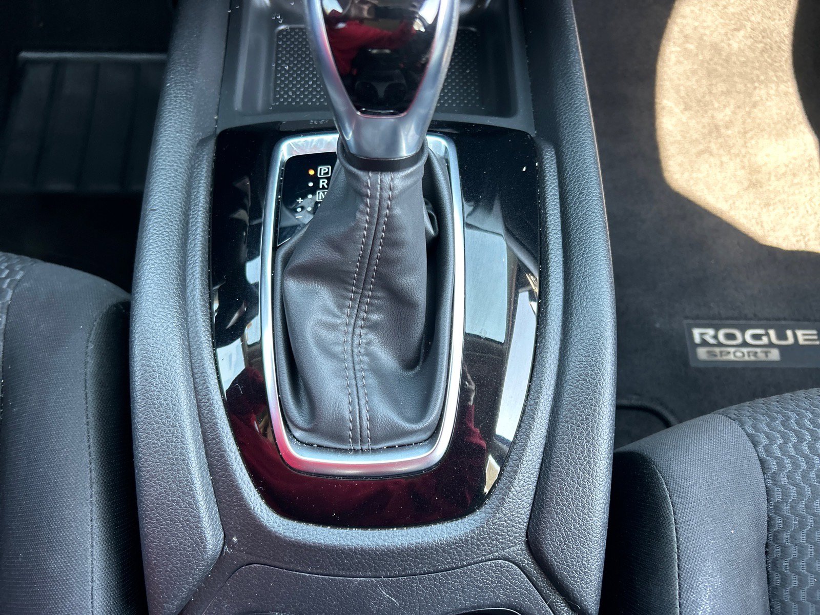 Used 2019 Nissan Rogue Sport S w/ Appearance Package image 28