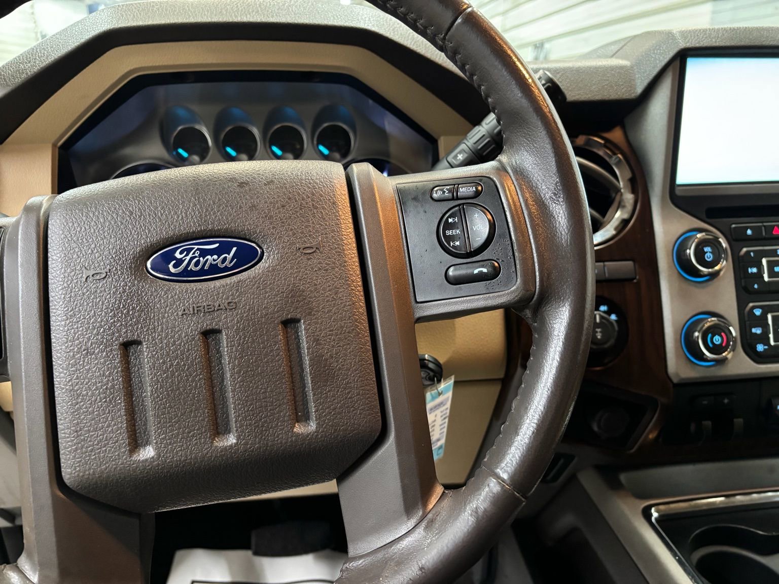 Used 2016 Ford F350 Lariat w/ Lariat Ultimate Package image 15