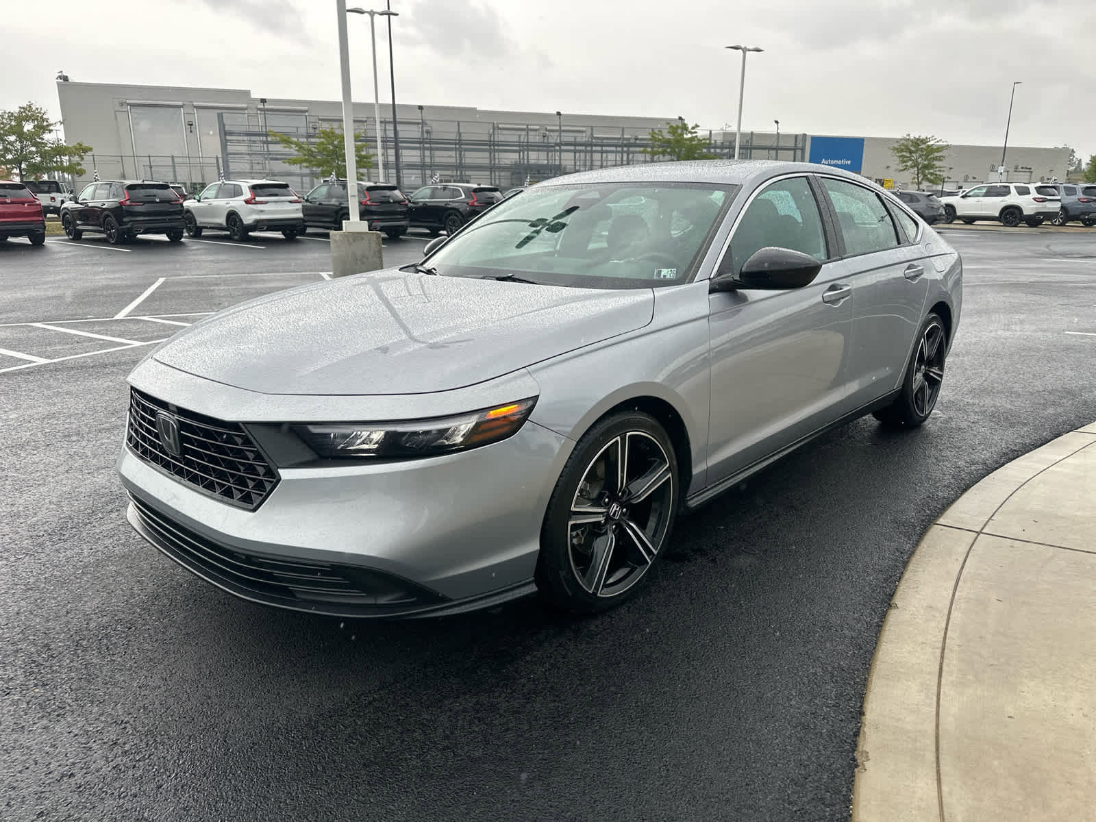 Used 2023 Honda Accord Sport image 4