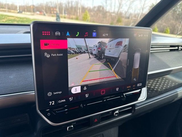 New 2025 Volkswagen ID. Buzz Pro S image 29