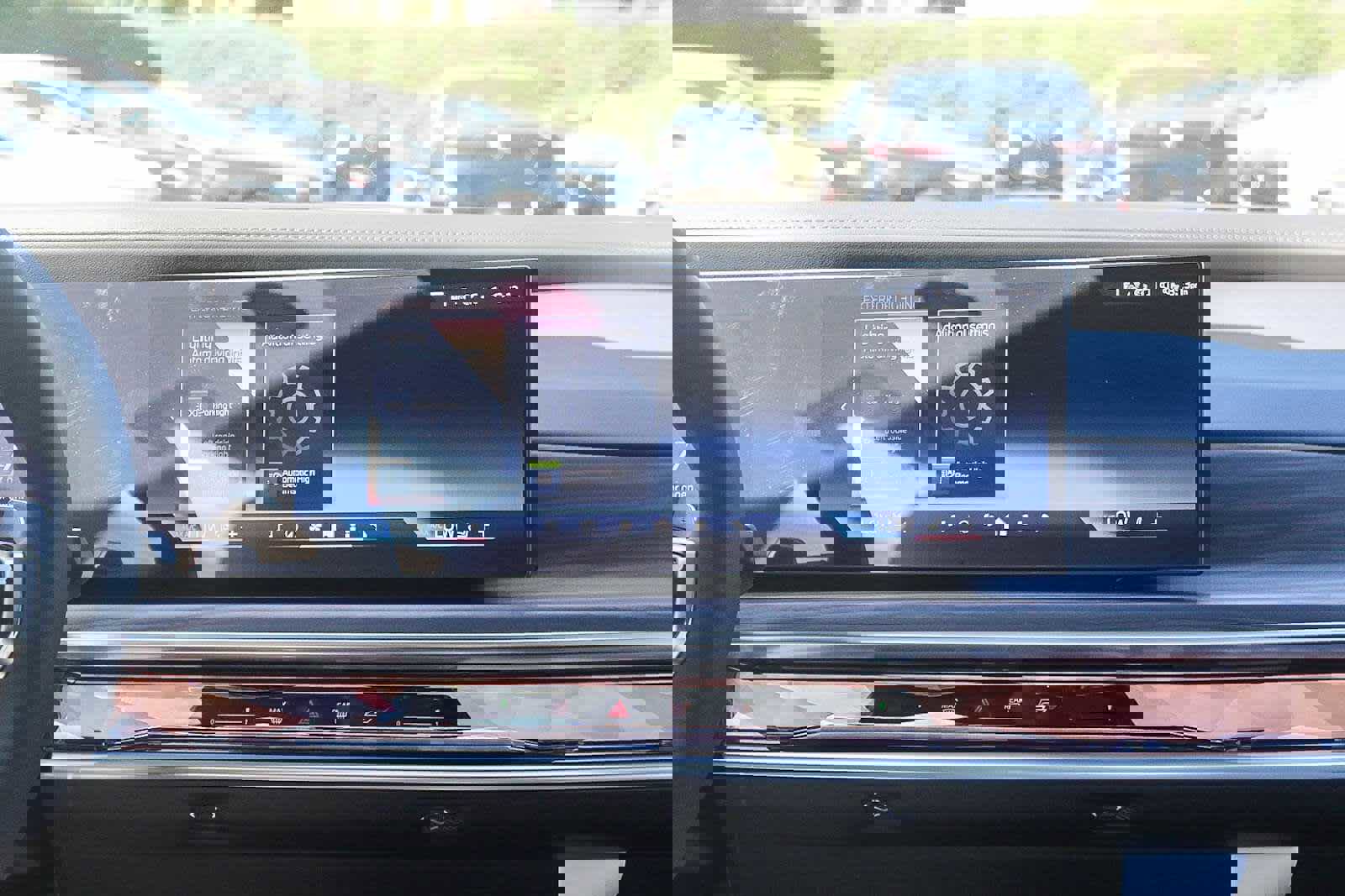 New 2026 BMW 750e xDrive w/ Premium Package image 24