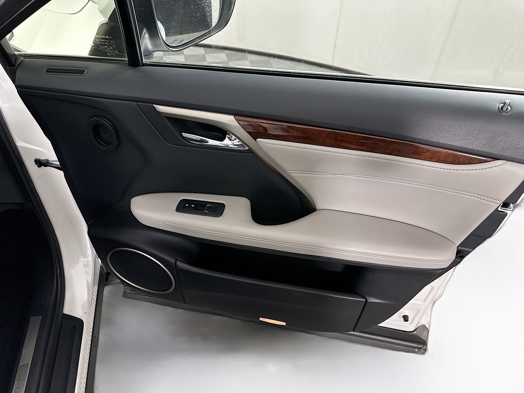 Used 2018 Lexus RX 350L FWD image 35
