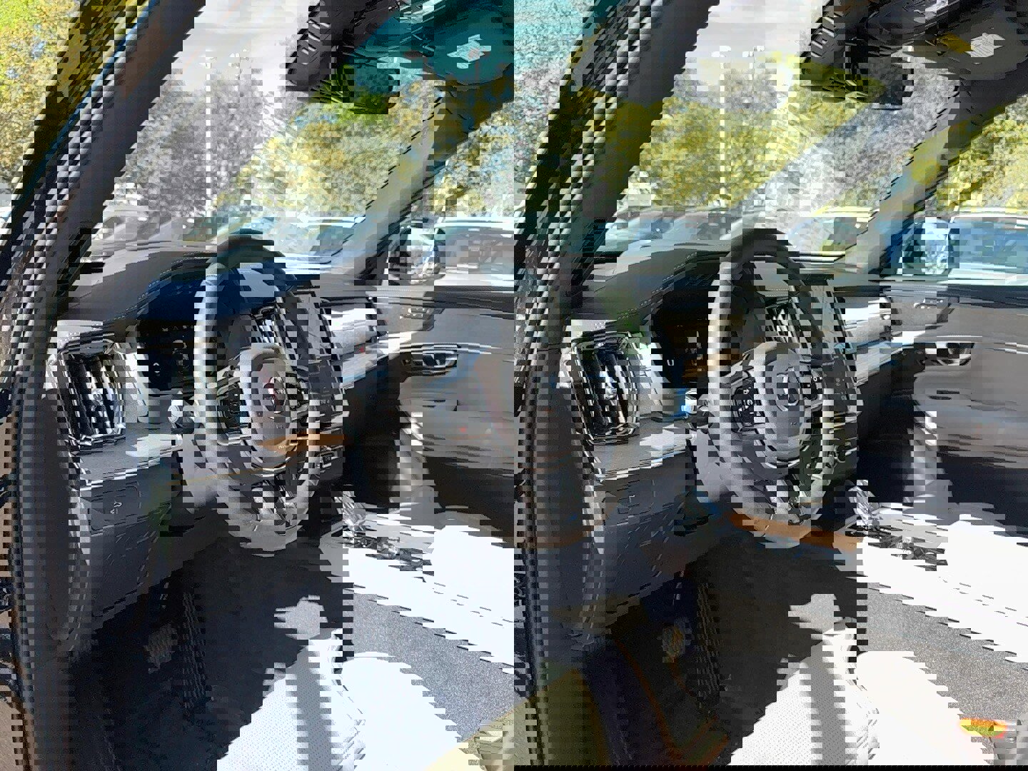 New 2026 Volvo XC90 B5 Ultra image 11