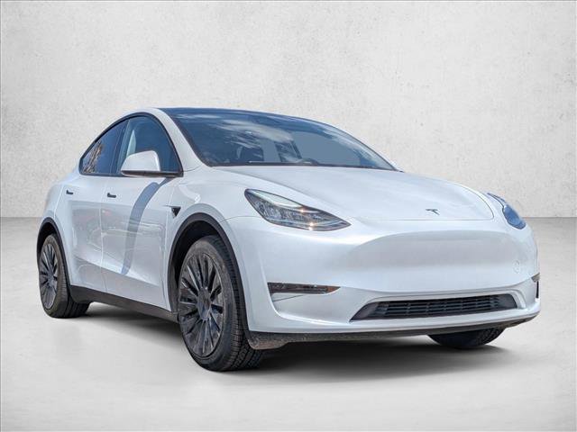 Used 2023 Tesla Model Y Long Range image 3