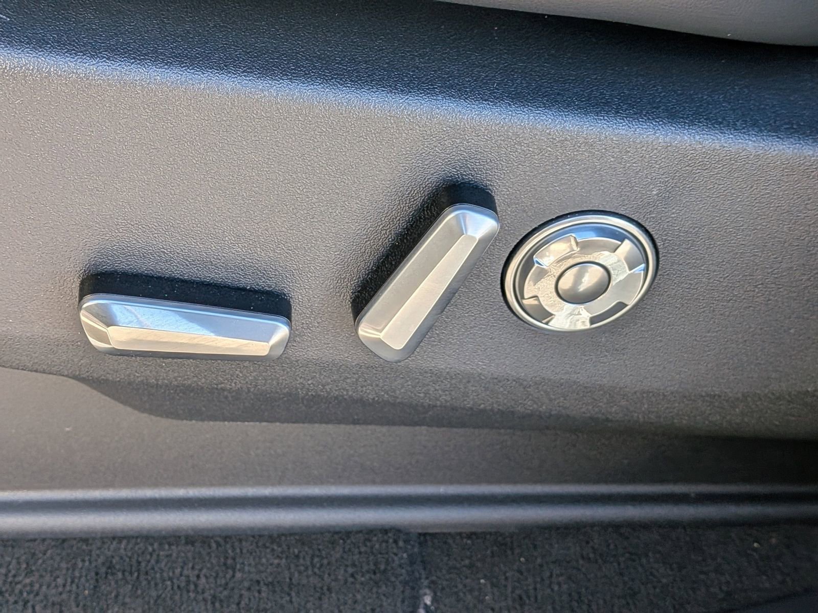 Certified 2025 Lincoln Navigator L Black Label image 24