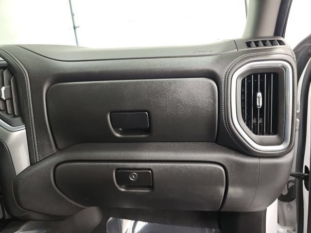 Used 2020 Chevrolet Silverado 1500 LTZ AWD/4WD image 40