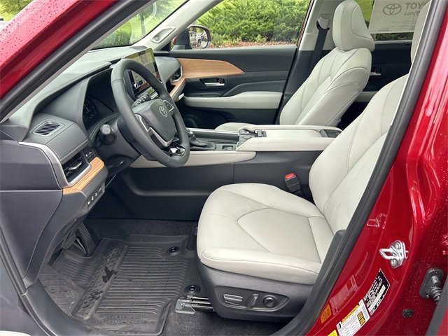 New 2026 Toyota Grand Highlander Limited image 22