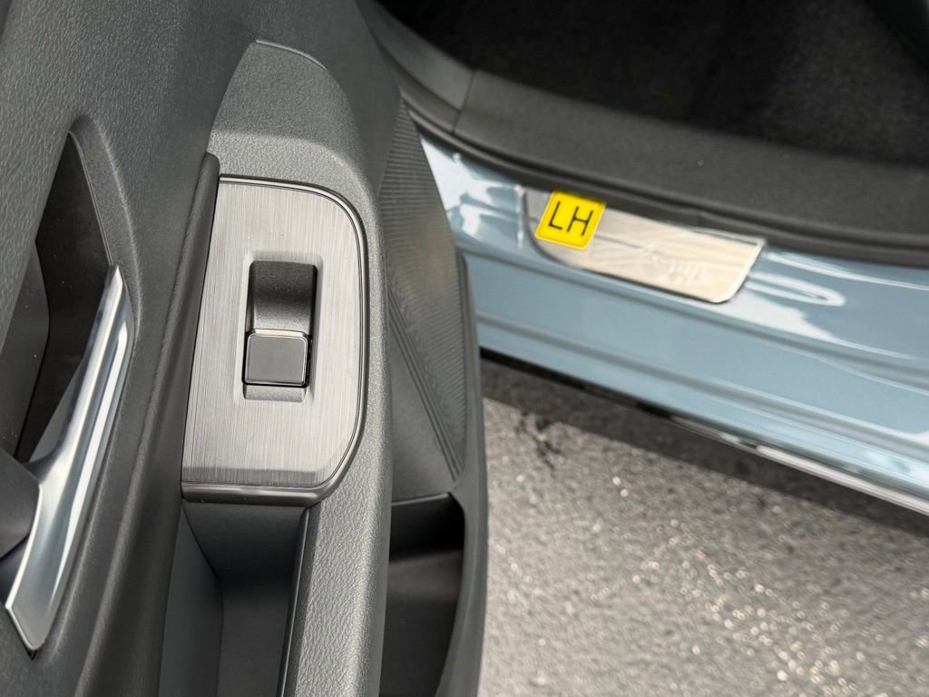 New 2026 Nissan Sentra SR w/ SR Premium Package image 17