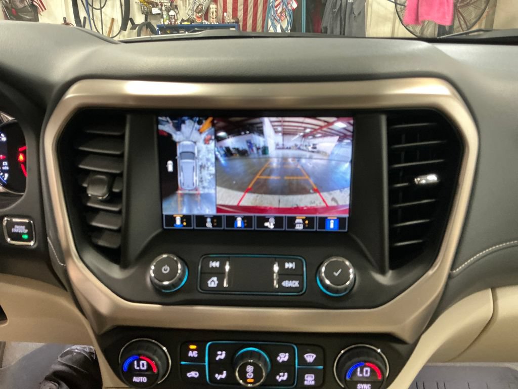 Used 2023 GMC Acadia Denali w/ Denali Ultimate Package AWD/4WD image 23