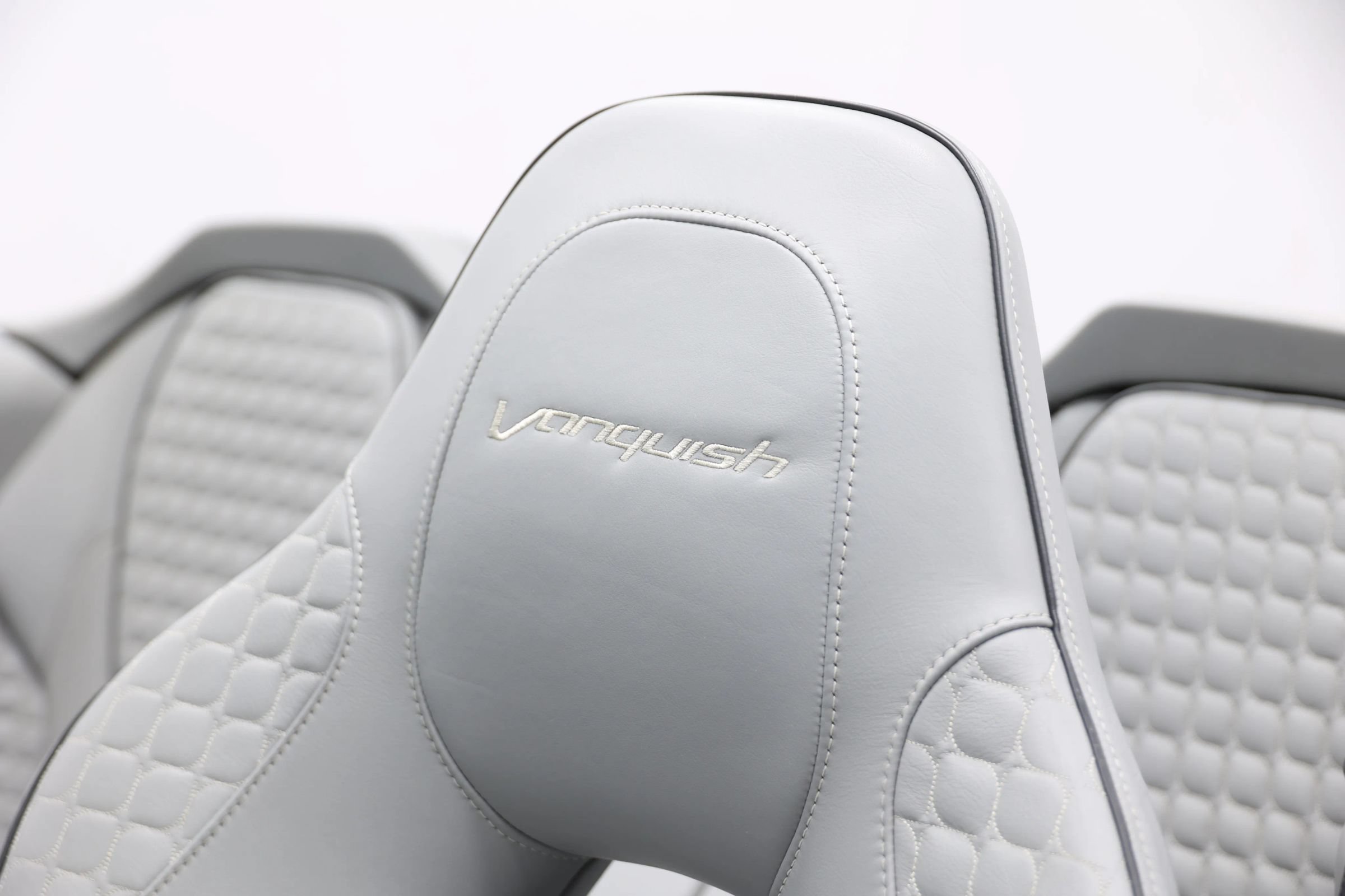 Used 2014 Aston Martin Vanquish Volante RWD image 21