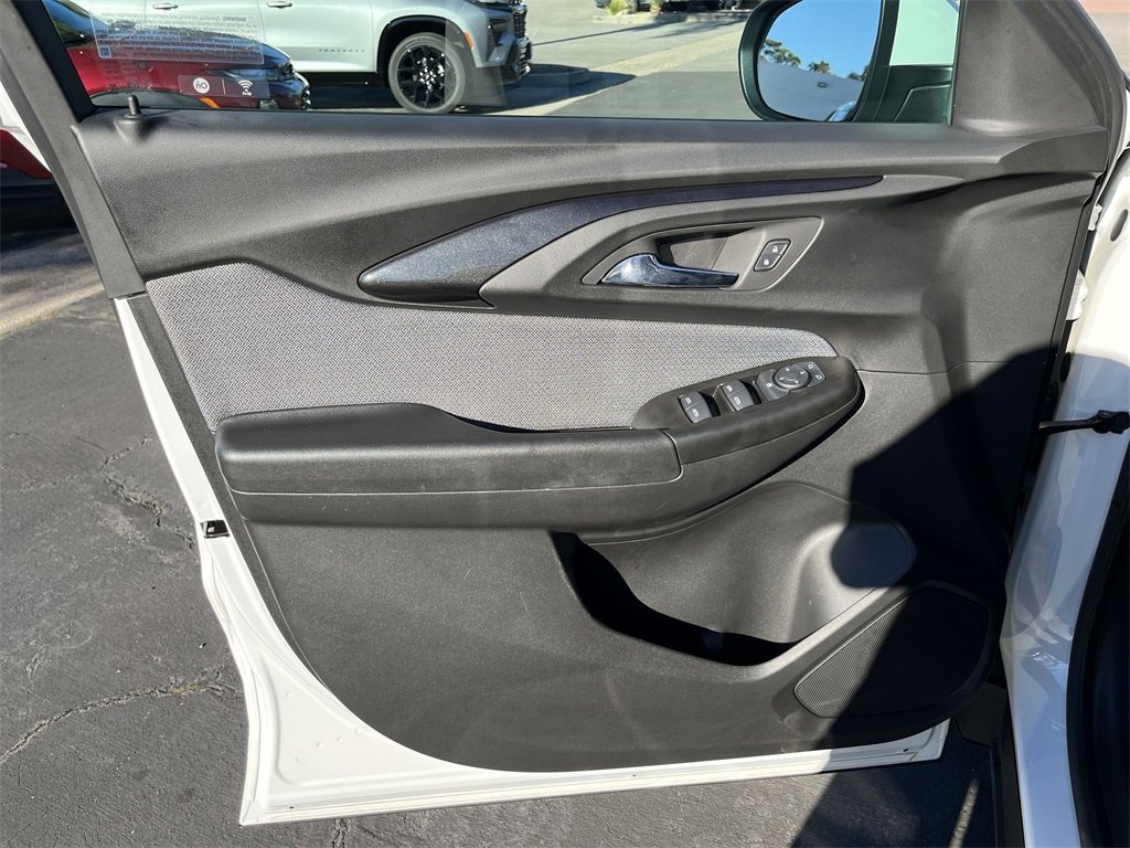 Used 2023 Chevrolet TrailBlazer LT image 21