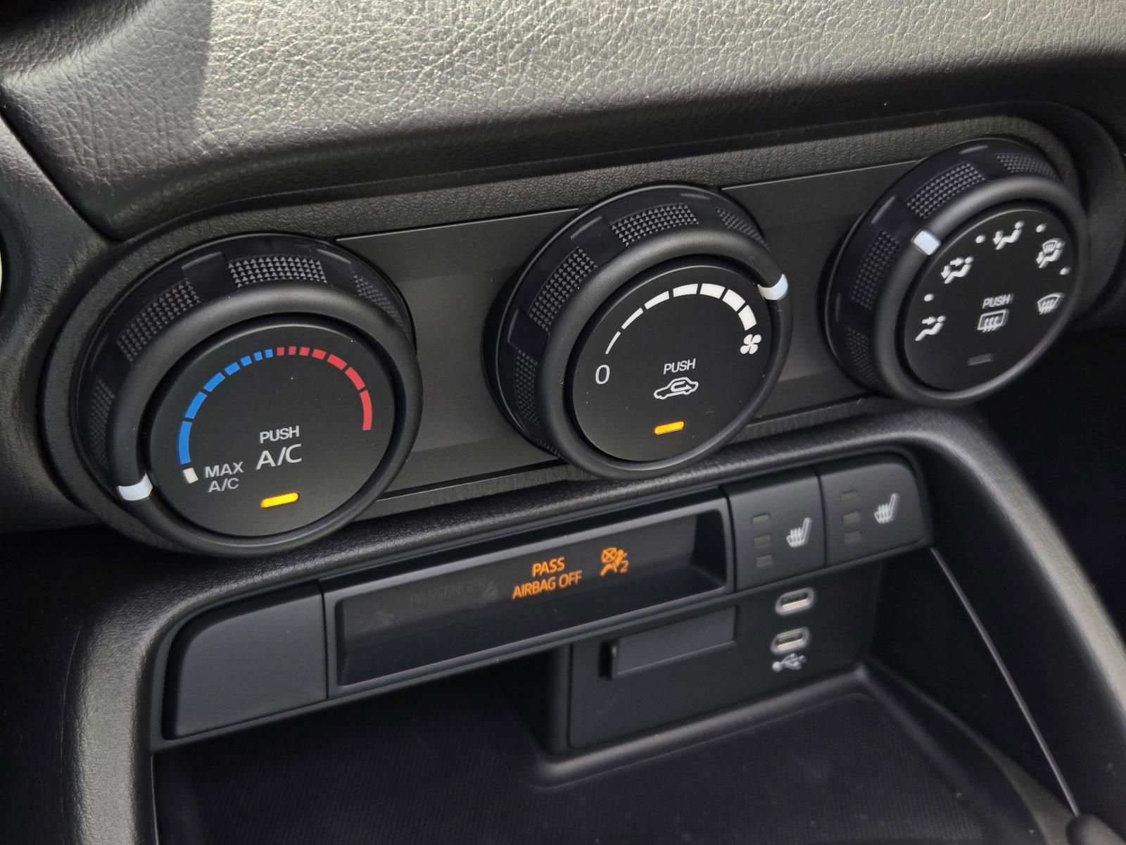 New 2026 MAZDA MX-5 Miata Club w/ Interior Package RWD image 19