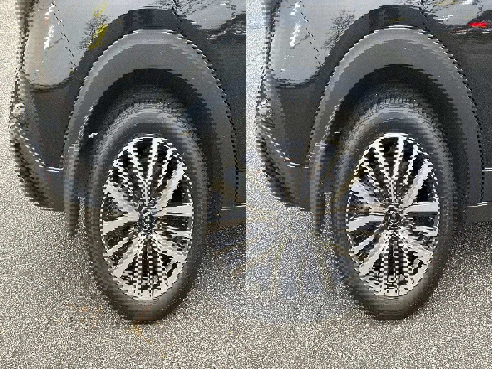 Used 2024 Nissan Kicks SV image 17