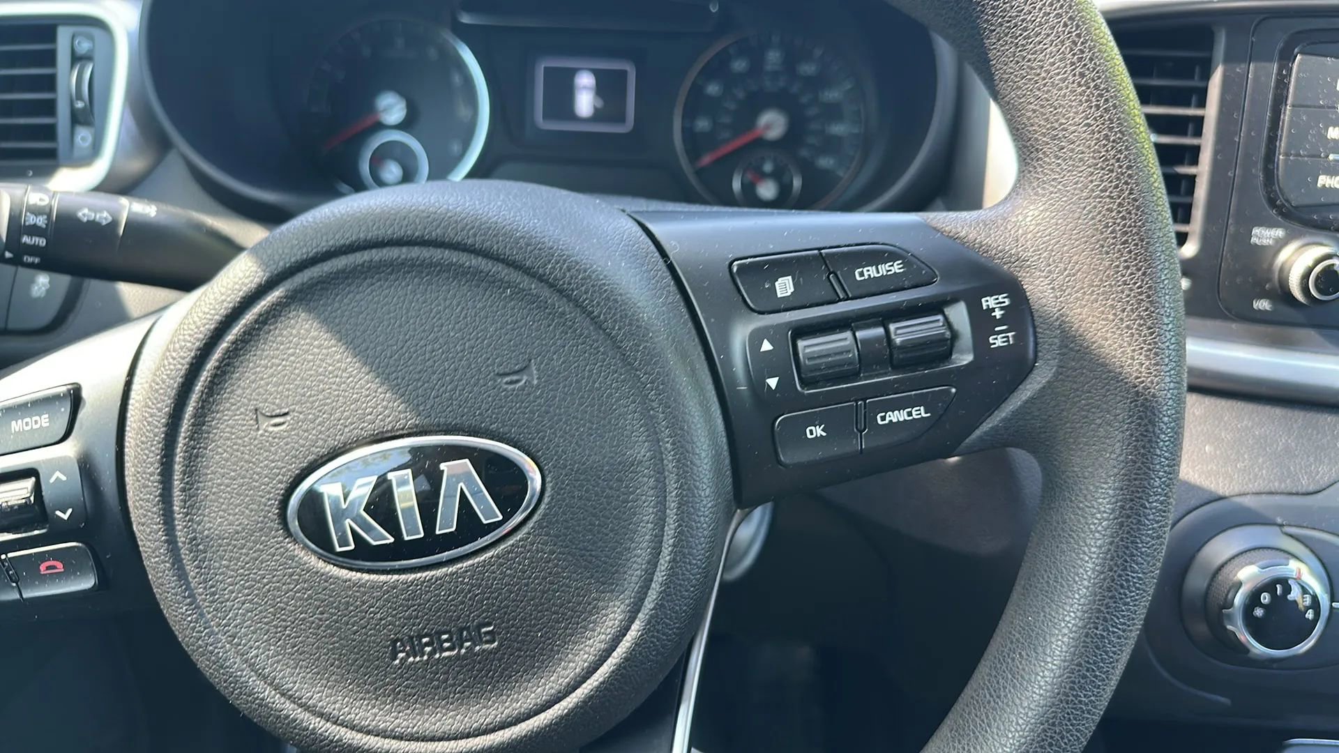 Used 2016 Kia Sorento LX image 31