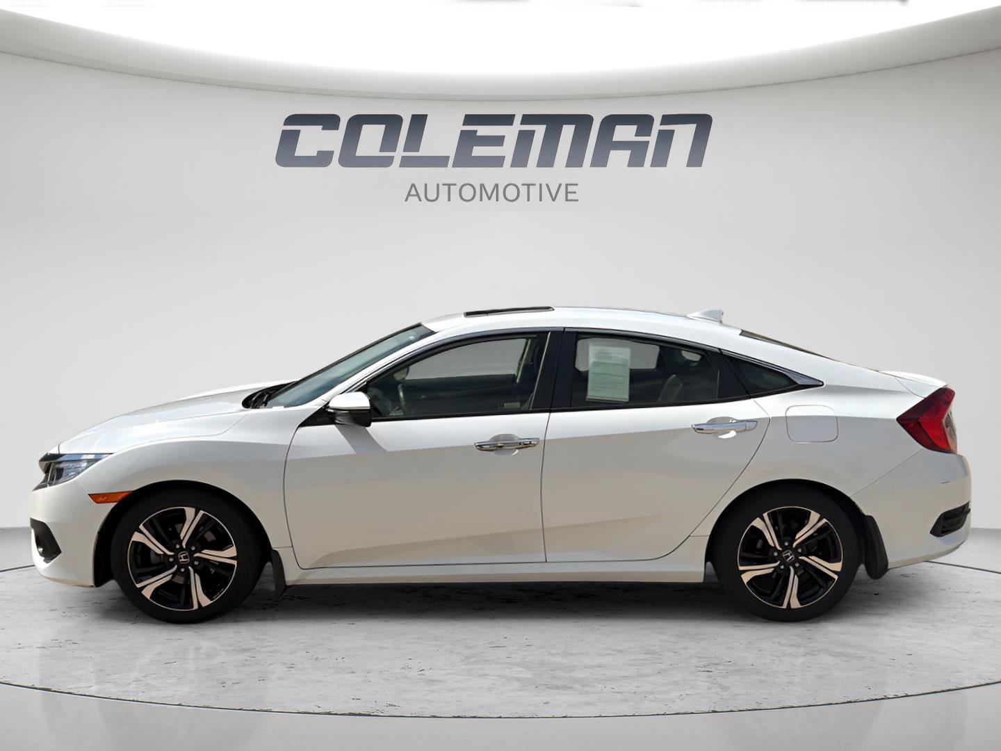 Used 2018 Honda Civic Touring image 12