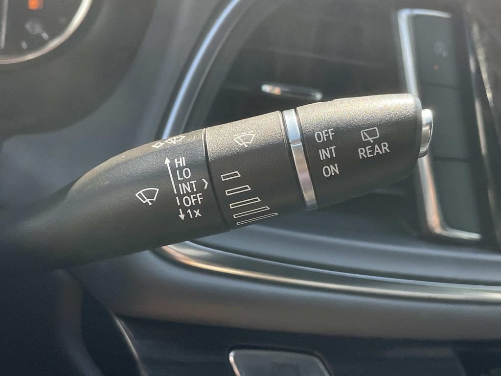 Used 2022 Buick Enclave Premium FWD image 27