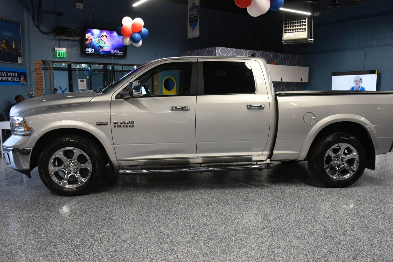 Used 2018 RAM 1500 Laramie image 12