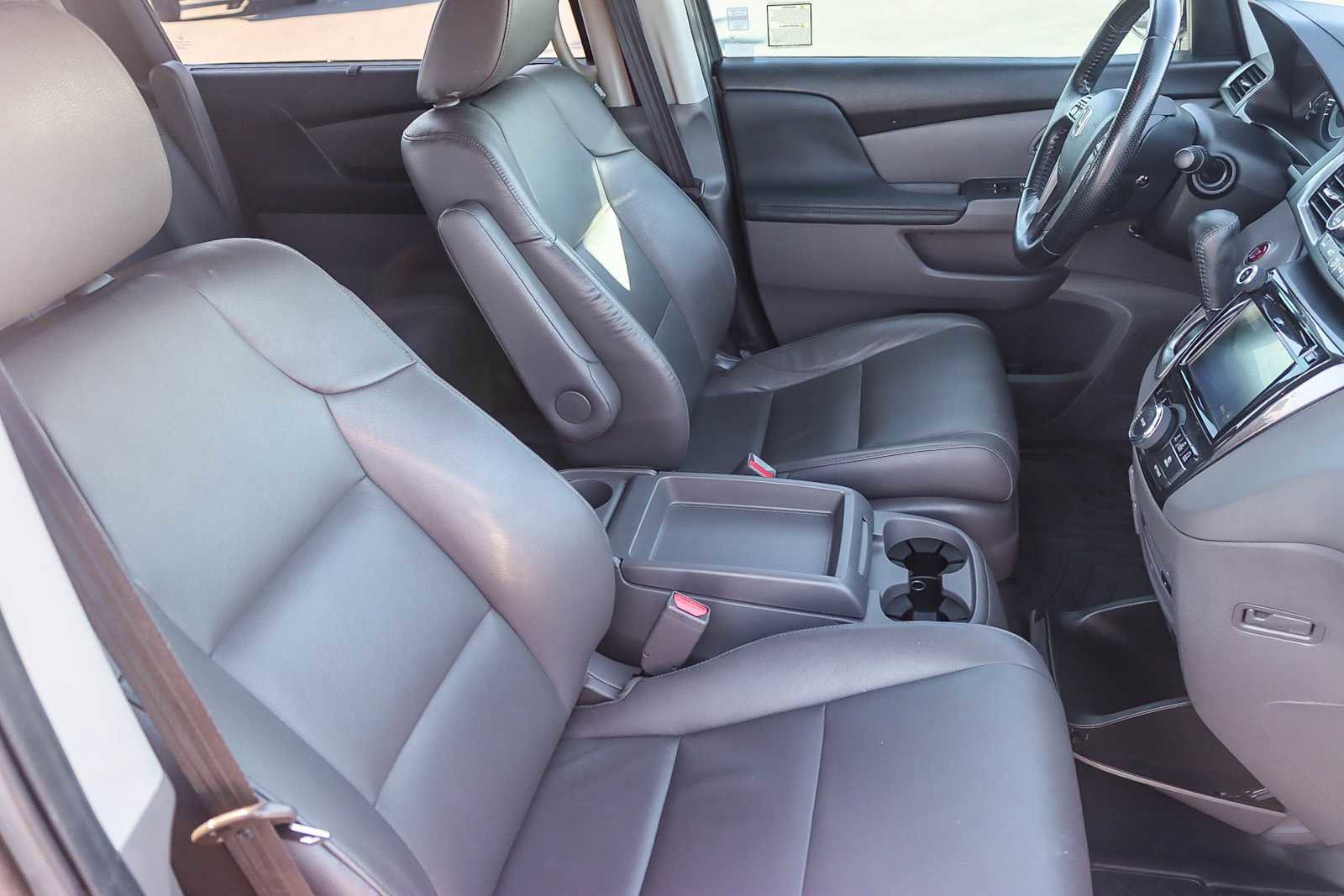 Used 2016 Honda Odyssey Touring image 16