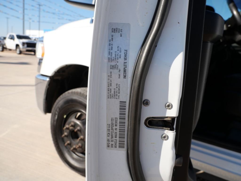 Used 2023 RAM 3500 Tradesman w/ Chrome Appearance Group AWD/4WD image 29