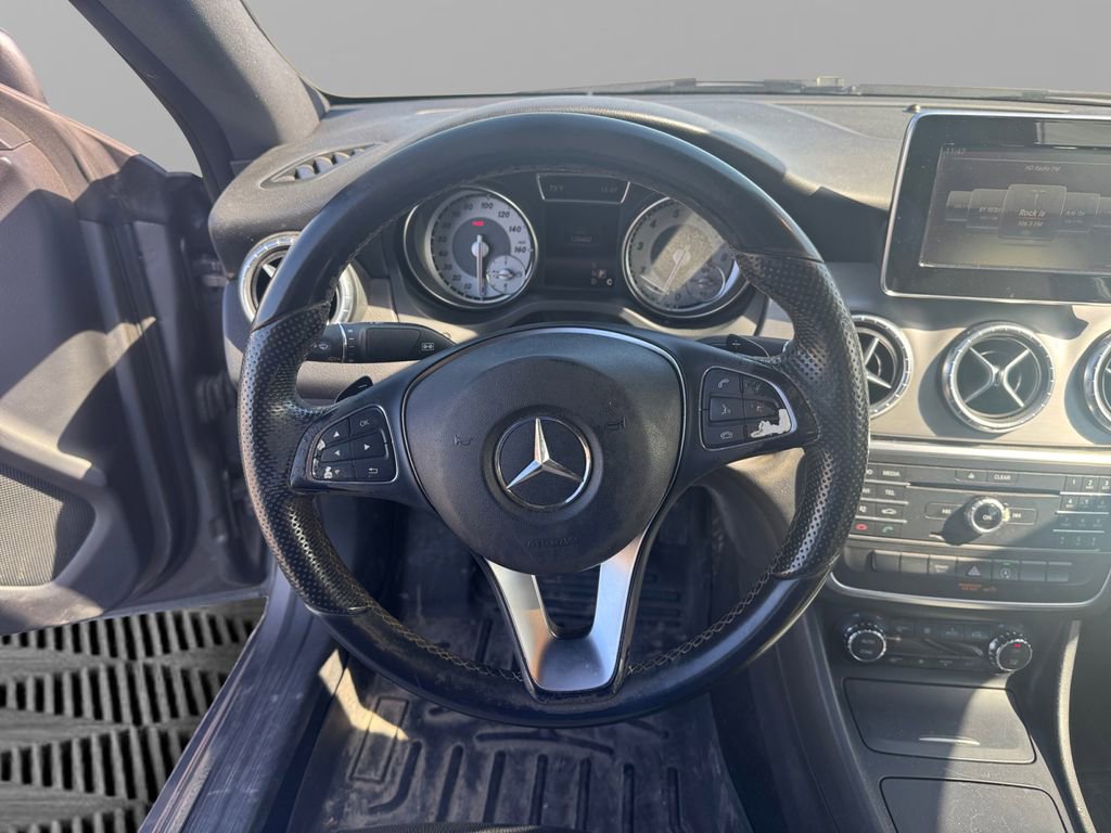Used 2016 Mercedes-Benz CLA 250 image 12