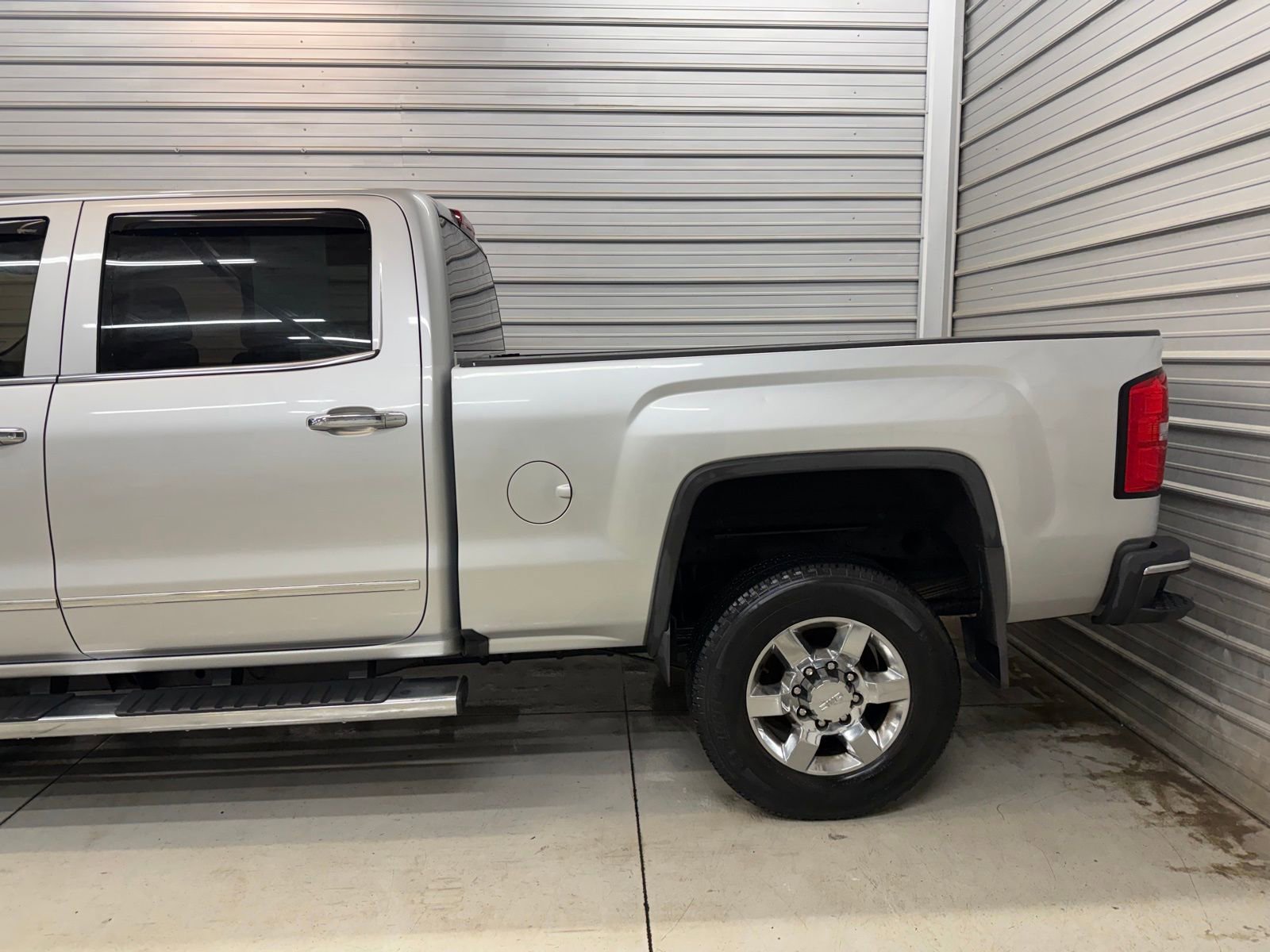 Used 2018 GMC Sierra 2500 SLT w/ Snow Plow Prep Package image 6