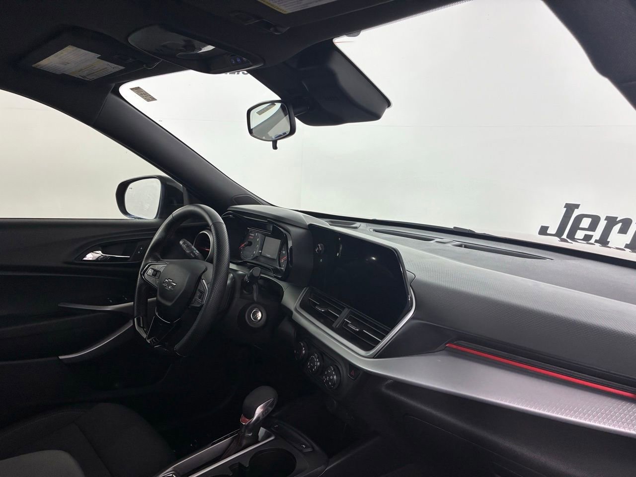 Used 2024 Chevrolet Trax RS w/ Driver Confidence Package image 31