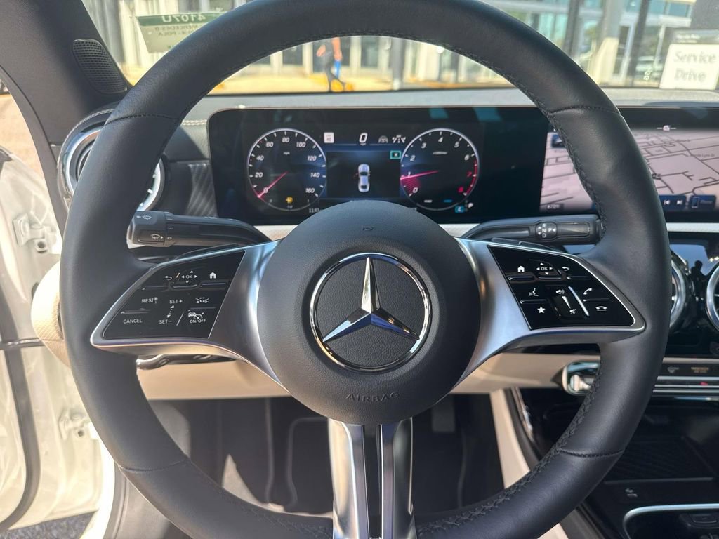 Used 2025 Mercedes-Benz CLA 250 4MATIC image 22