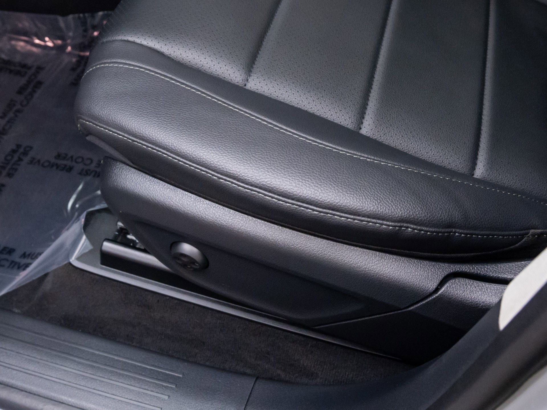 Certified 2024 Mercedes-Benz GLE 350 4MATIC w/ Driver Assistance Package image 16