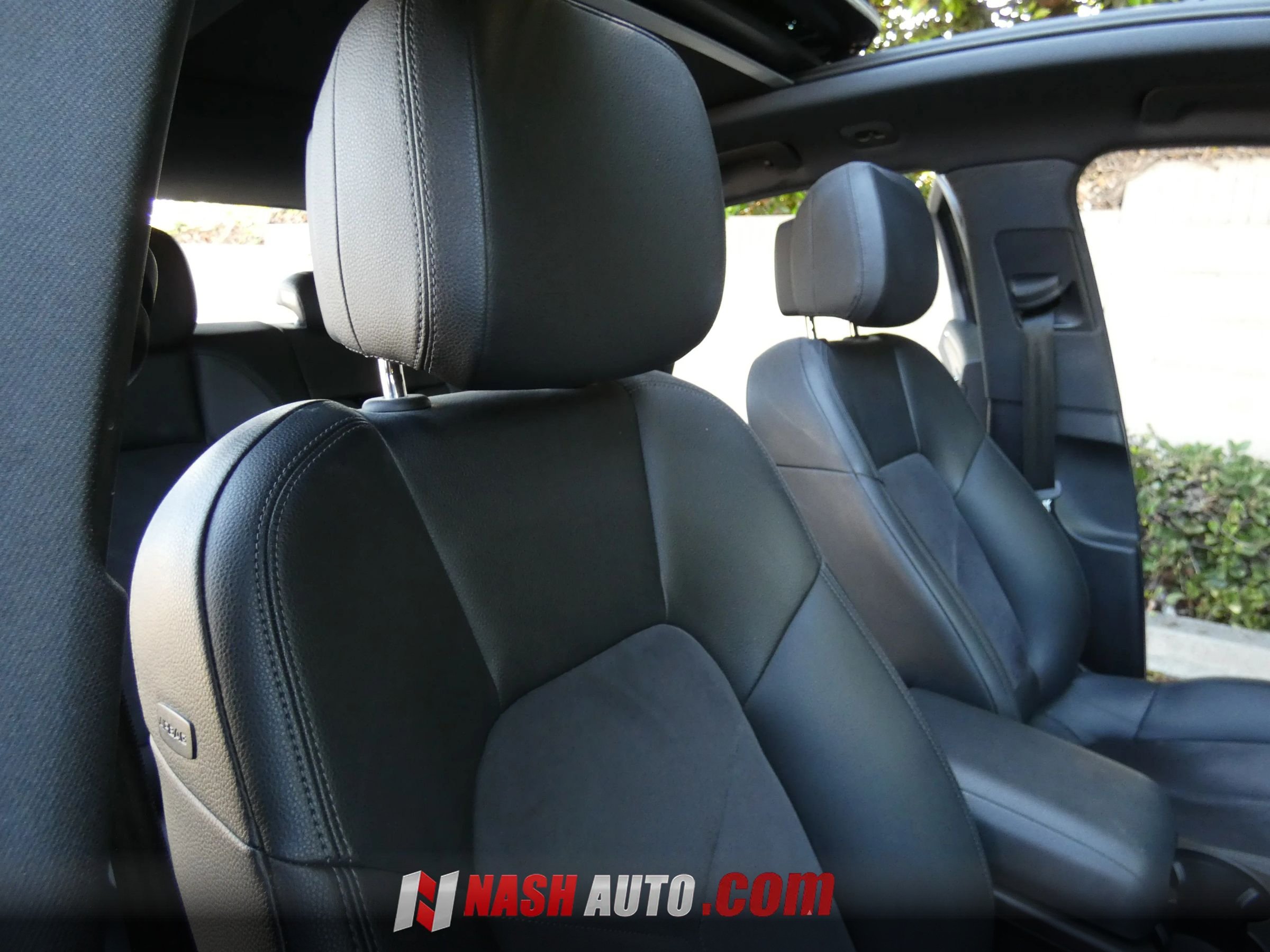 Used 2020 Porsche Macan AWD/4WD image 30