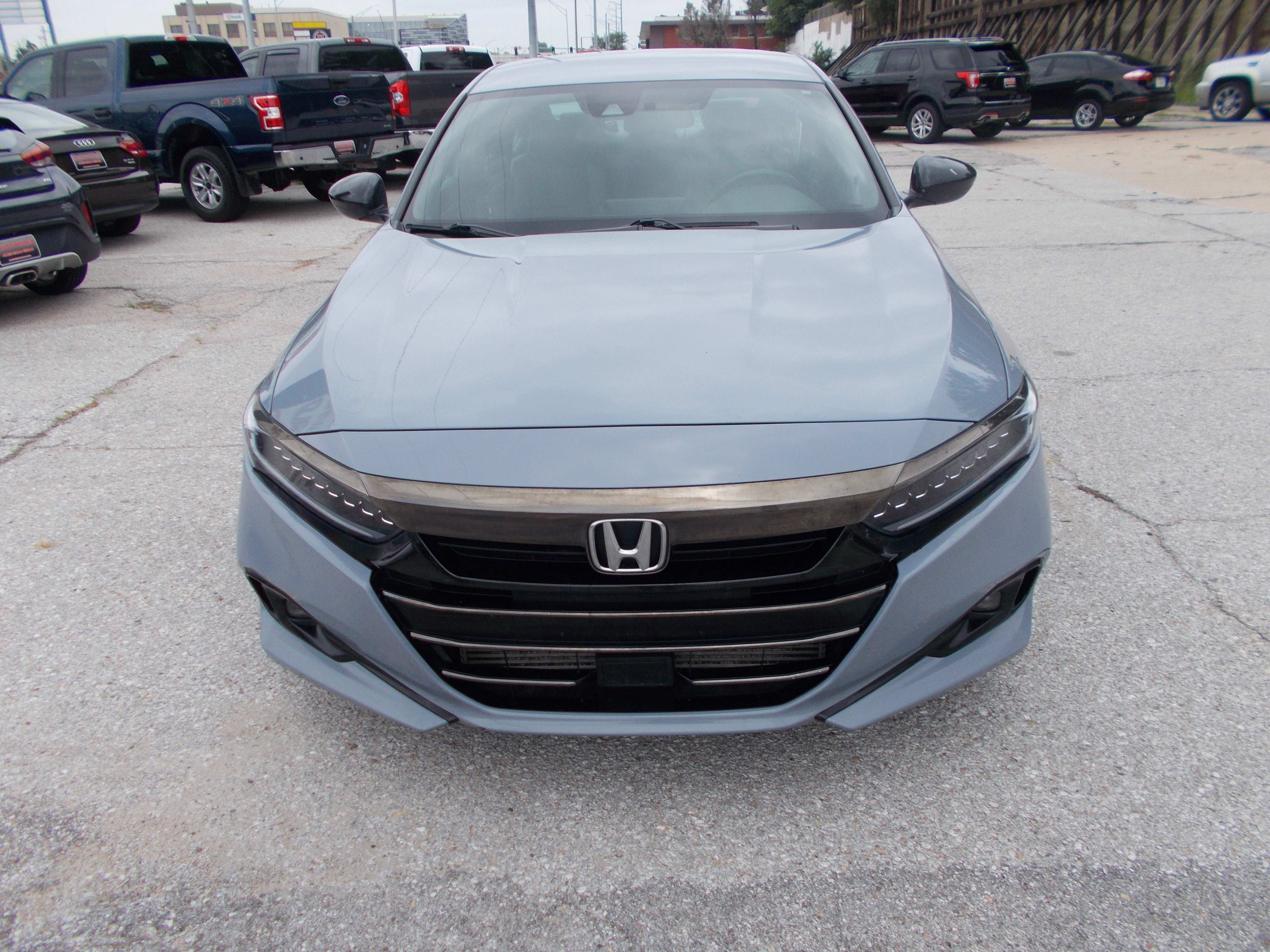 Used 2022 Honda Accord Sport image 2