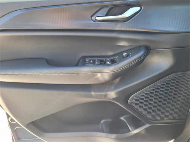 Used 2025 Jeep Grand Cherokee Altitude image 19