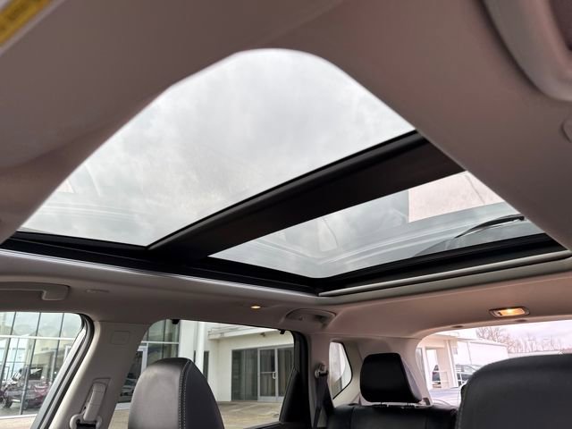 Used 2023 Nissan Rogue SL w/ SL Premium Package image 20