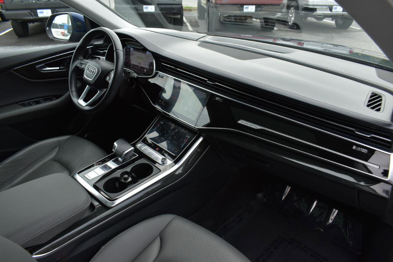 Used 2020 Audi Q8 Prestige w/ Prestige Package AWD/4WD image 13