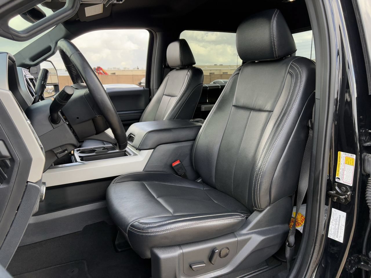Used 2022 Ford F250 Lariat w/ Lariat Value Package AWD/4WD image 27