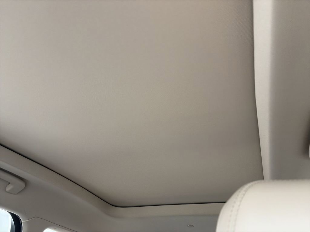 Used 2022 Lincoln Corsair Reserve w/ Equipment Group 201A image 22