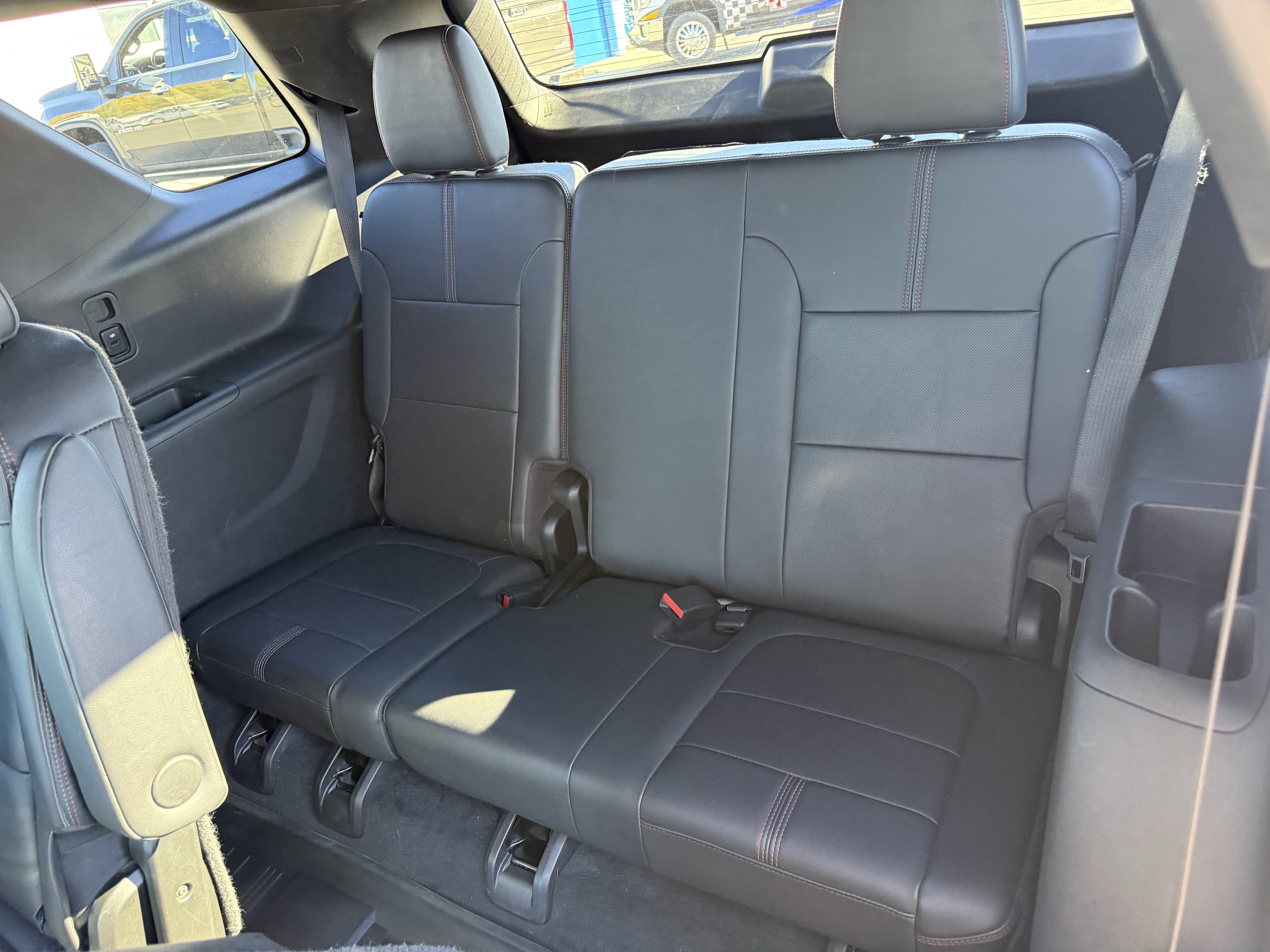 Used 2023 Chevrolet Traverse RS w/ LPO, Floor Liner Package image 9