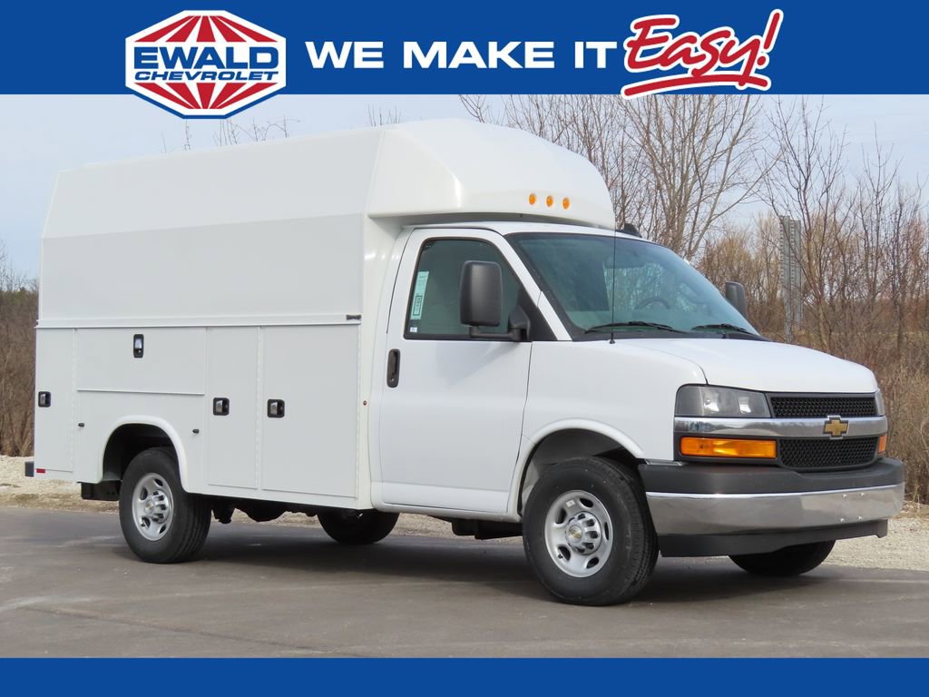 New 2026 Chevrolet Express 3500 w/ Power Convenience Package