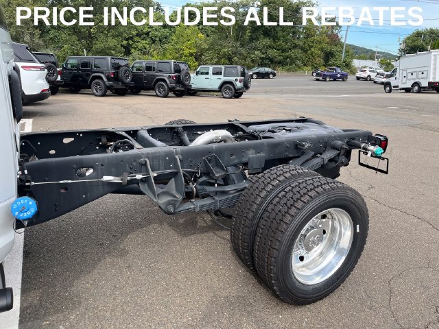 New 2026 RAM 5500 Tradesman AWD/4WD image 12