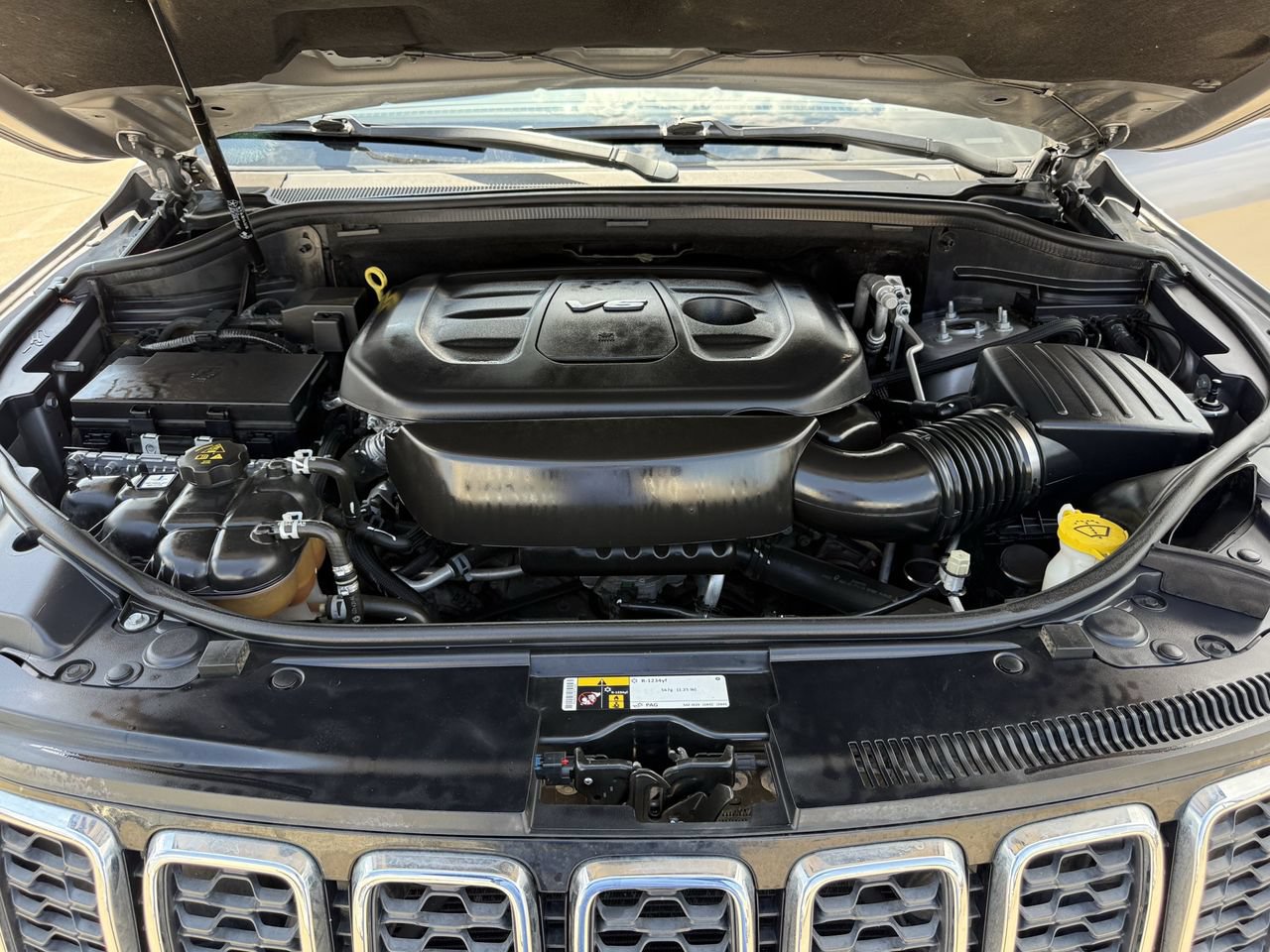 Used 2017 Jeep Grand Cherokee Laredo RWD image 27