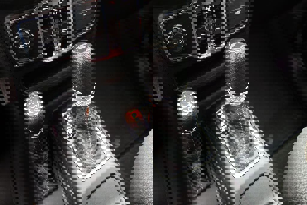 Used 2024 Jeep Wrangler Sport S image 25