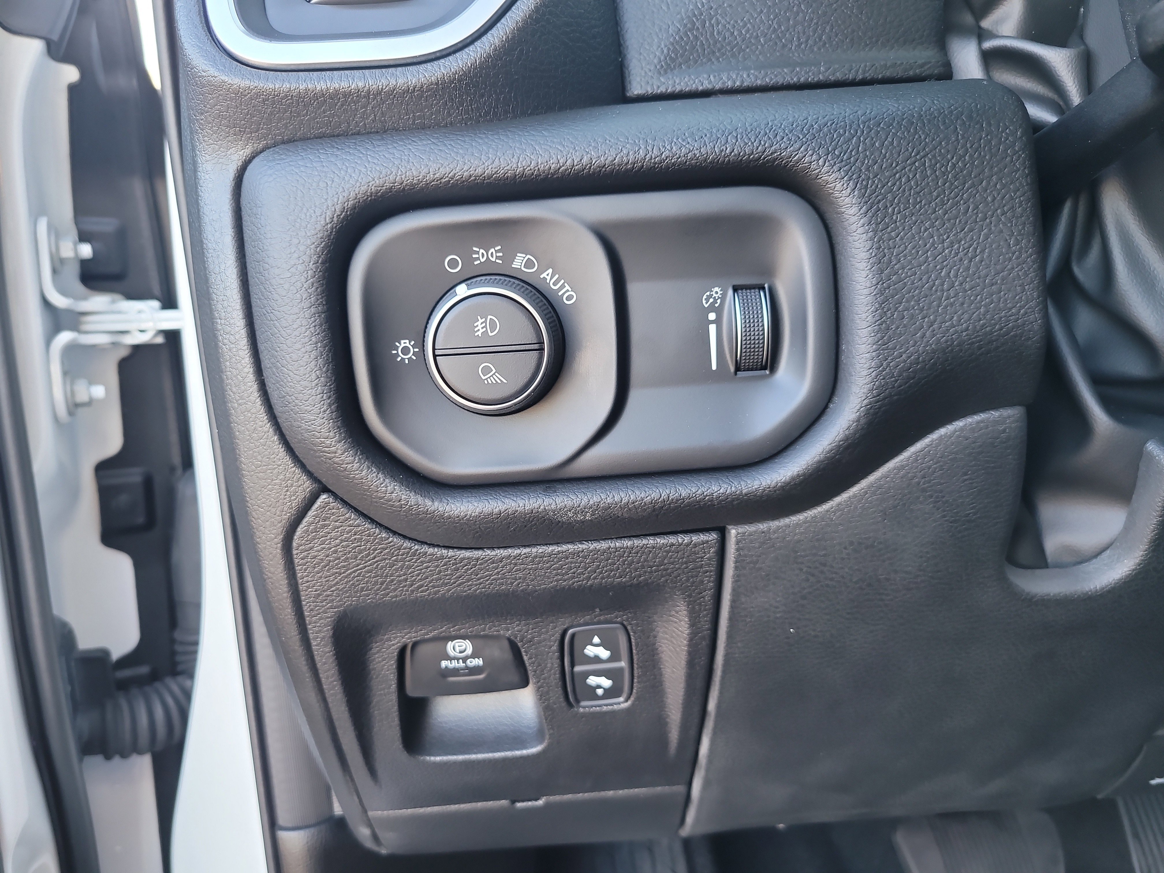 Used 2025 RAM 1500 Big Horn image 30