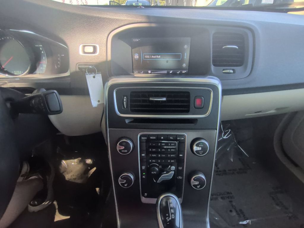 Used 2014 Volvo S60 T5 FWD image 17