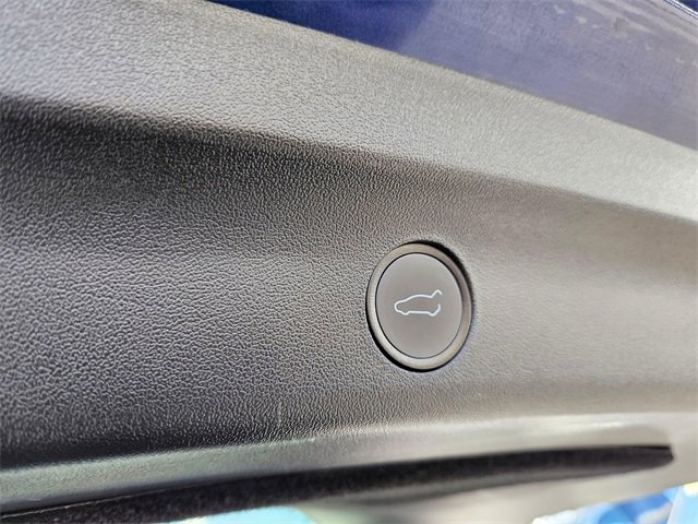 Used 2022 Tesla Model Y Long Range image 10